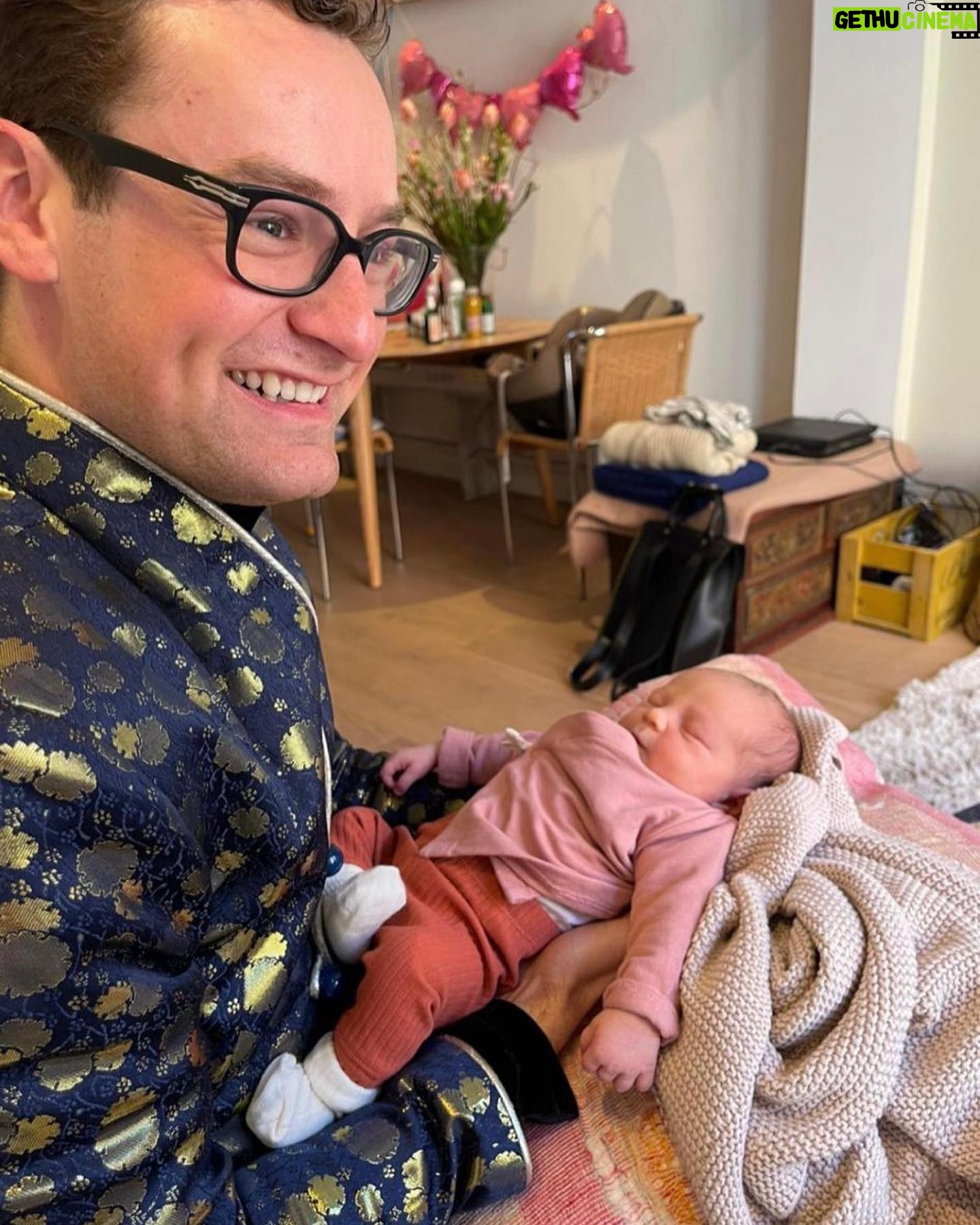 Splinter Chabot - 8.8K Likes - 💖 Trotse Peetoom vandaag, want Peetkind Coco huppelt alweer twee jaar over deze bijzondere aardbol. Gefeliciteerd liefste @joshnolet & @caatjebbb 💖🪩🥳
