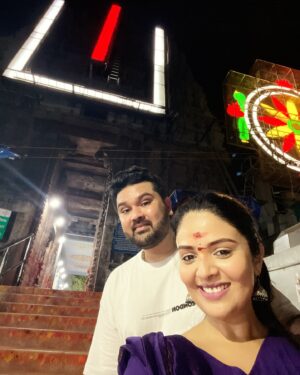 Sreemukhi Instagram - Edukondala vaada 
Venkata Ramana 
Govinda Govinda 🙏🏻🧿✨🥹
Modati sari metlu ekkamu! 🥹

#tirupati #tirumala #firsttimeever #sreemukhi