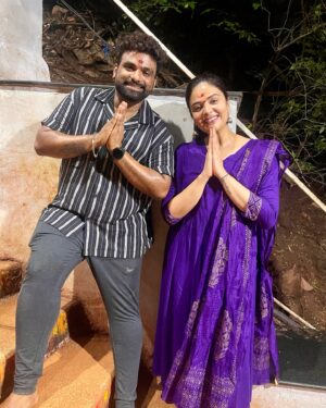 Sreemukhi Instagram - Edukondala vaada 
Venkata Ramana 
Govinda Govinda 🙏🏻🧿✨🥹
Modati sari metlu ekkamu! 🥹

#tirupati #tirumala #firsttimeever #sreemukhi