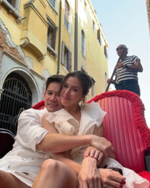 Sririta Jensen Instagram - Buongiono Venezia!! Babymoon trip🌙 Thank you so much my super sweet hubby🩷 Love you to the moon and back 🌕