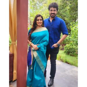 Srithika Instagram - “Love is friendship on fire.”💙💙💙
.
With @ssr_aaryann ❤️
.
Muah @_chitras_makeup_artist_28 
.
#srithikaaryann🧿 #husbandandwife🧿 #love #married #friends #friendship #family #celebration #happy #joy #colourful #sweet #fun #blessed #thankinggod