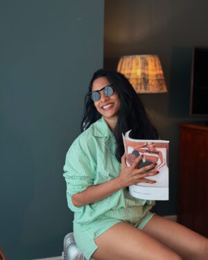Sriya Reddy Instagram - A day in mumbai ! 📸 @hazilmjalal
