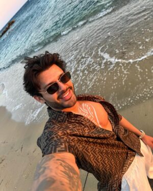 Stebin Ben Instagram - Chasing the sun 🌞 #Mykonos