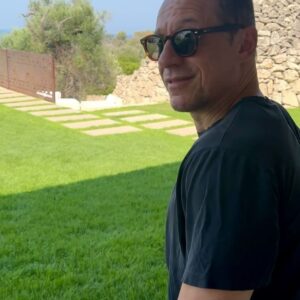 Stefano Accorsi Instagram - Vacanze di sole e di stelle

@emmavillastouroperator 
#suppliedby #emmavillas