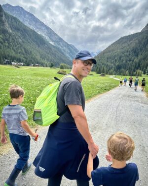 Stefano Accorsi Instagram - Camminata di Ferragosto ☀️☁️