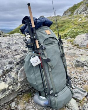 Steinar Sagen Instagram - Jotunheimen er helt ålreit om sommern, altså. 

@naturkompaniet.no 
@reviroslo 
@gjendesheim 
#jotunheimen
