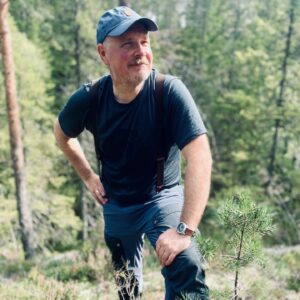 Steinar Sagen Instagram - Skogens gull leverer. 

@catrinsagen 
@naturkompaniet.no 
@reviroslo 
@radium_instruments_norge 
@nortent_of_norway 
@helleknives