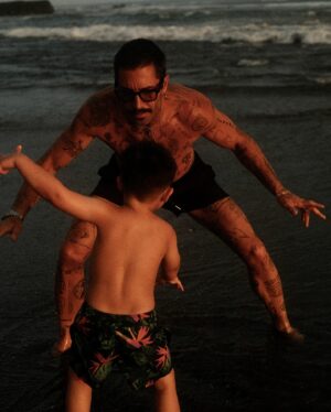 Stéphane Rodrigues Instagram - Golden hour with him 🤍 ✨ 
•
#dadandson #love #bali