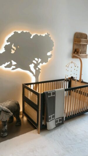 Stéphanie Durant Instagram - We’re waiting for you .. 💛

La chambre de notre baby boy est enfin prête, sur le thème Safari 🐘🦁🦒 Alors, vos avis ? @autourdebbplandecampagne
