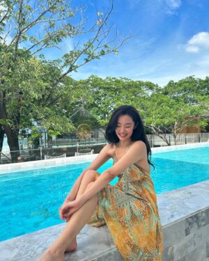 Stephanie Lee Instagram - Thank you for inviting @beyaninhvk 
Beautiful place 💛 @sundancedayclub