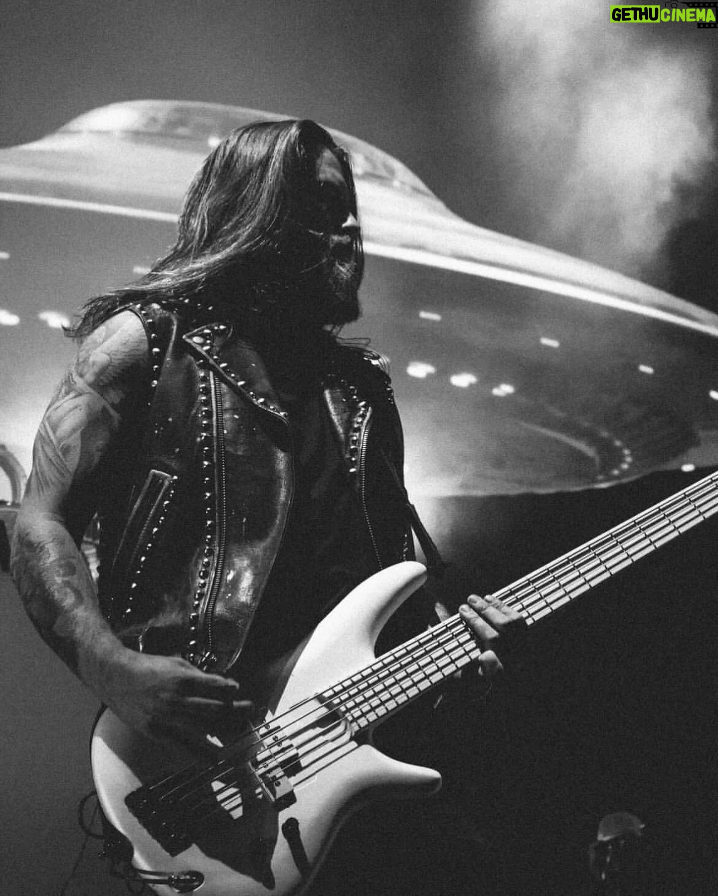 Stephen 'Baze' Basil - 3.6K Likes - Wanna take a ride in my spaceship?🛸