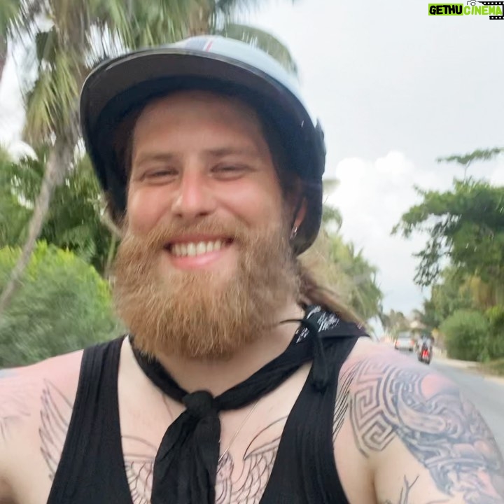 Stephen 'Baze' Basil - 5.7K Likes - Safari Slim and Tulum Truck 🏍🇮🇹