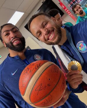 Stephen Curry Instagram - Avengers Unite! 🥇