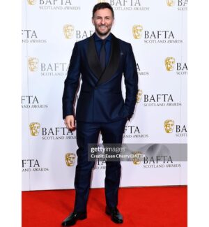 Steven Cree Instagram - Scottish BAFTAs. A lovely honour to present an award and a great night was had. @baftascotland 

Threads by @scabal 
Styled by @tommythetailorr 
Shoes by @arthursleepshoes