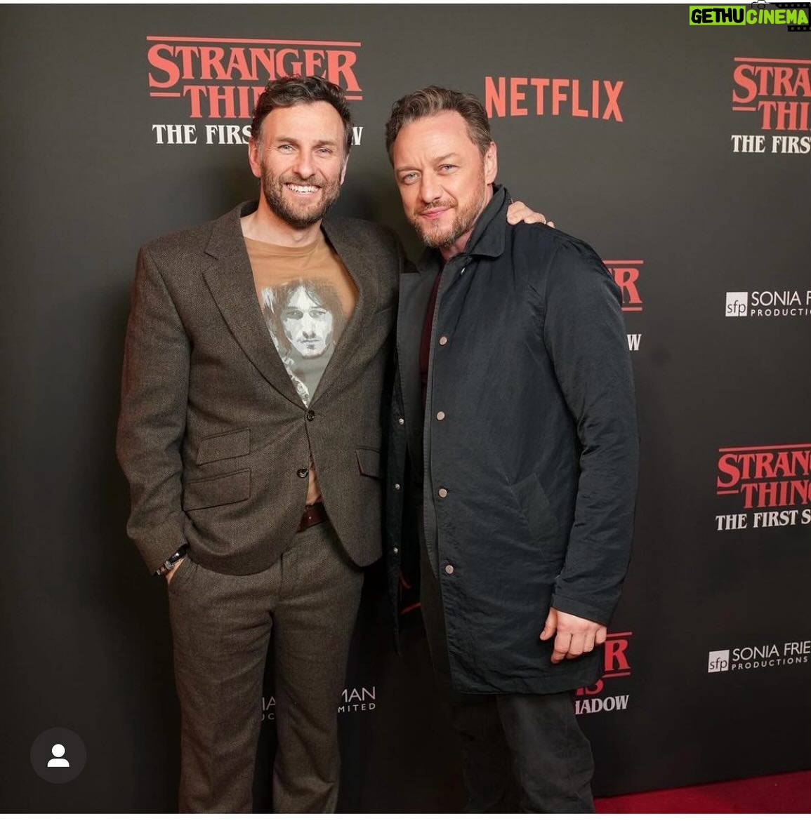 Steven Cree - 3.5K Likes - Press night of #strangerthingsfirstshadow . #boyfriendsofinstagram
Wearing the great Ted Neeley’s face on my chest.