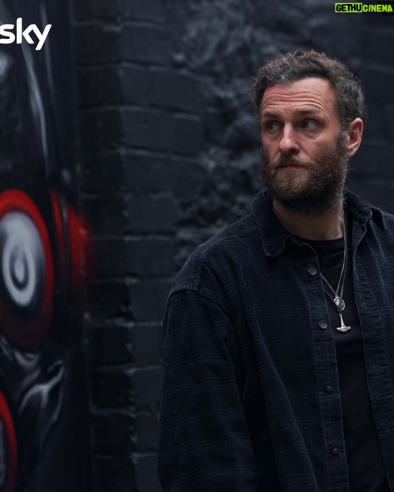 Steven Cree - 7.7K Likes - All episodes of the final season of @adiscoveryofwitchestv are now available on @skytv & @nowtv !
The ‘middle finger/bird’ photo and other cool ‘mood’ shots by @charliesurbey
@shudder @amcplus @sundancenow @debharkness ..you legend! @bad_wolf_tv @olivierhuband #Adiscoveryofwitches #Gallowglass