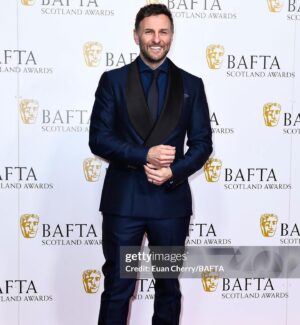 Steven Cree Instagram - Scottish BAFTAs. A lovely honour to present an award and a great night was had. @baftascotland 

Threads by @scabal 
Styled by @tommythetailorr 
Shoes by @arthursleepshoes