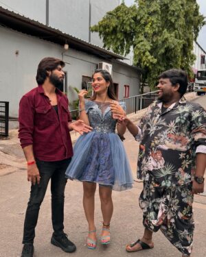 Subhashree Rayaguru Instagram - Candids from #sarkarSuccessParty with @amardeep_chowdary 
@subhashree.rayaguru 

Don’t miss to watch on @ahavideoin today at 8Pm

#tastyteja #amardeep #subhashree #biggboss7 #candids