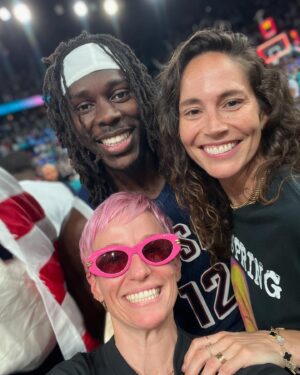 Sue Bird Instagram - SHE A FAN SHE A FAN SHE A FAN(antic)