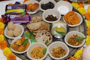 Sugandha Mishra Instagram - "Celebrating our baby girl's first taste of solid food with the warmth & Blessings of family at home. May Annapurna Ma bless her with health, happiness, and a lifetime of prosperity 🙏🧿
#firstfood #annaprashan #blessed #babygirl #food #pooja #home #family #blessings #ma #ganpati #home #decor #solid #baby