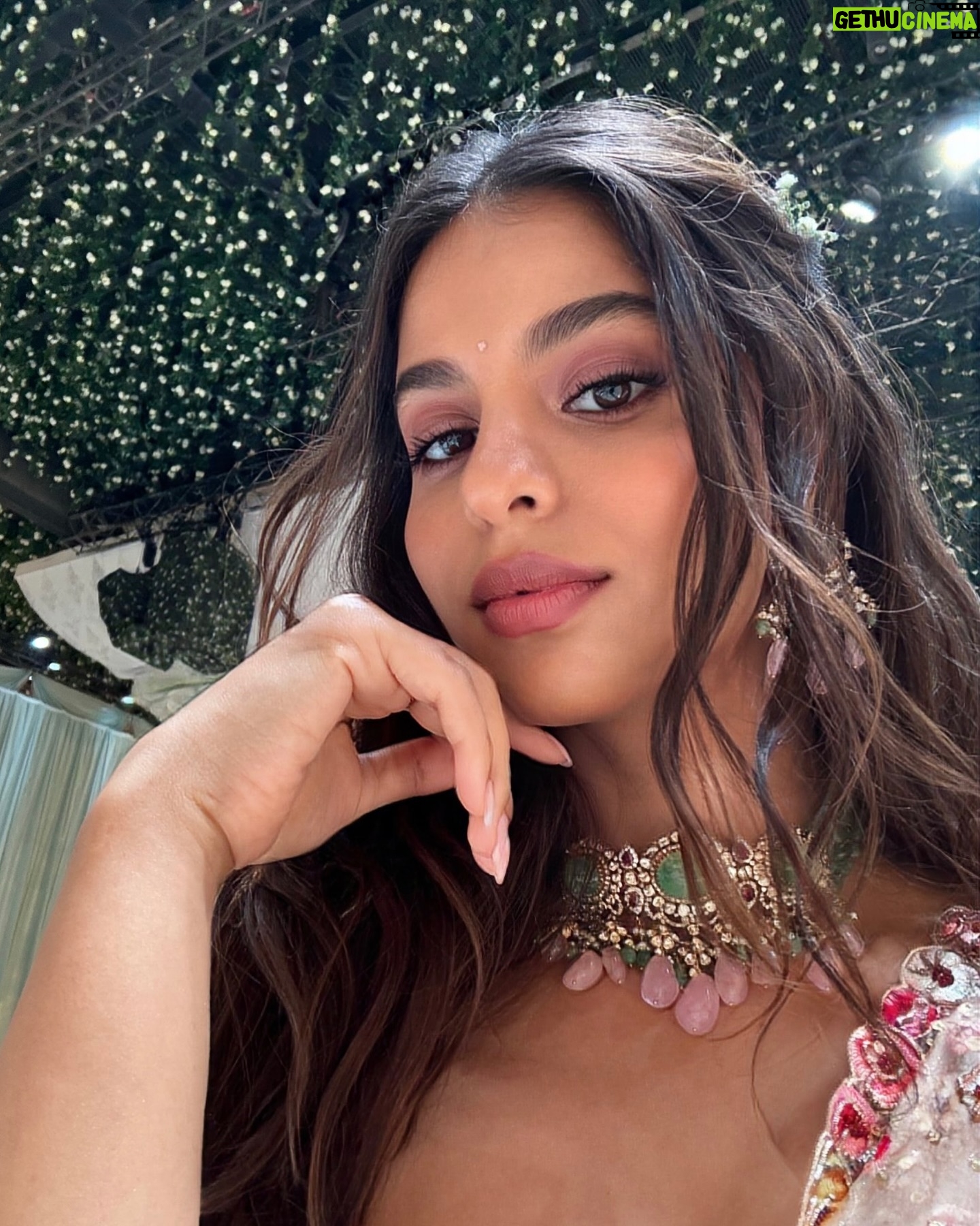 Suhana Khan - 1 Million Likes - 🩰🎀