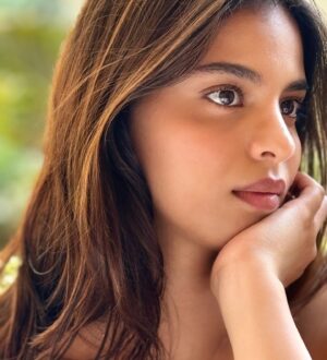 Suhana Khan Instagram - Summer in the city 🍒
