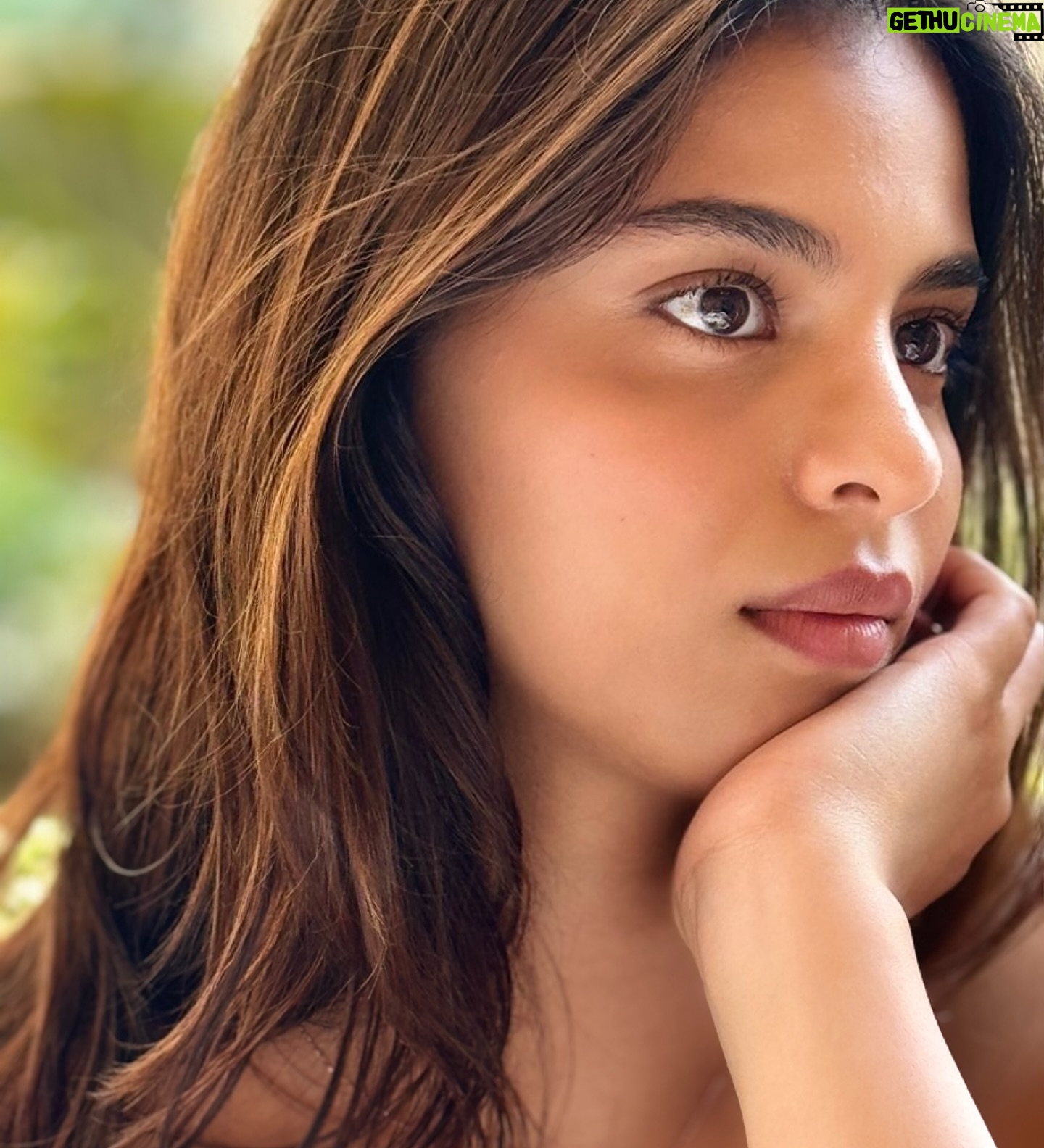 Suhana Khan - 0.9 Million Likes - Summer in the city 🍒