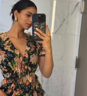 Suhana Khan Instagram - Summer in the city 🍒