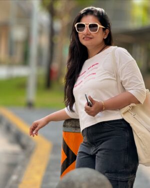Sujitha Instagram - Akkarai seemai azhaginil manam aada kandene 🙌🏻💃

Singapore days 🌸

#post #photoshoot #photooftheday #instagram #evening #vibes #love #selflove #styling #casual #suji #sujitha #chill #holidays #stay #singapore #days