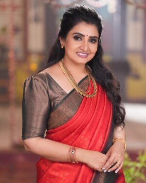 Sujitha Instagram - Red and vibrant vibe ✌️

Photography @anandan_narayanan 
Saree from @rs_fashionss_ 

#sujitha #latest #photooftheday #instagram #instadaily #post #show #cookwithcomali #chennai #photo #photography