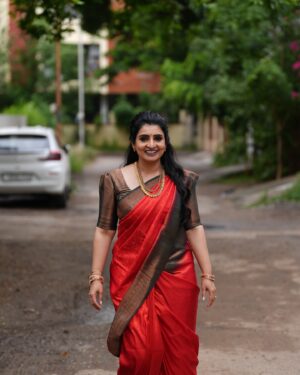 Sujitha Instagram - Red and vibrant vibe ✌️

Photography @anandan_narayanan 
Saree from @rs_fashionss_ 

#sujitha #latest #photooftheday #instagram #instadaily #post #show #cookwithcomali #chennai #photo #photography