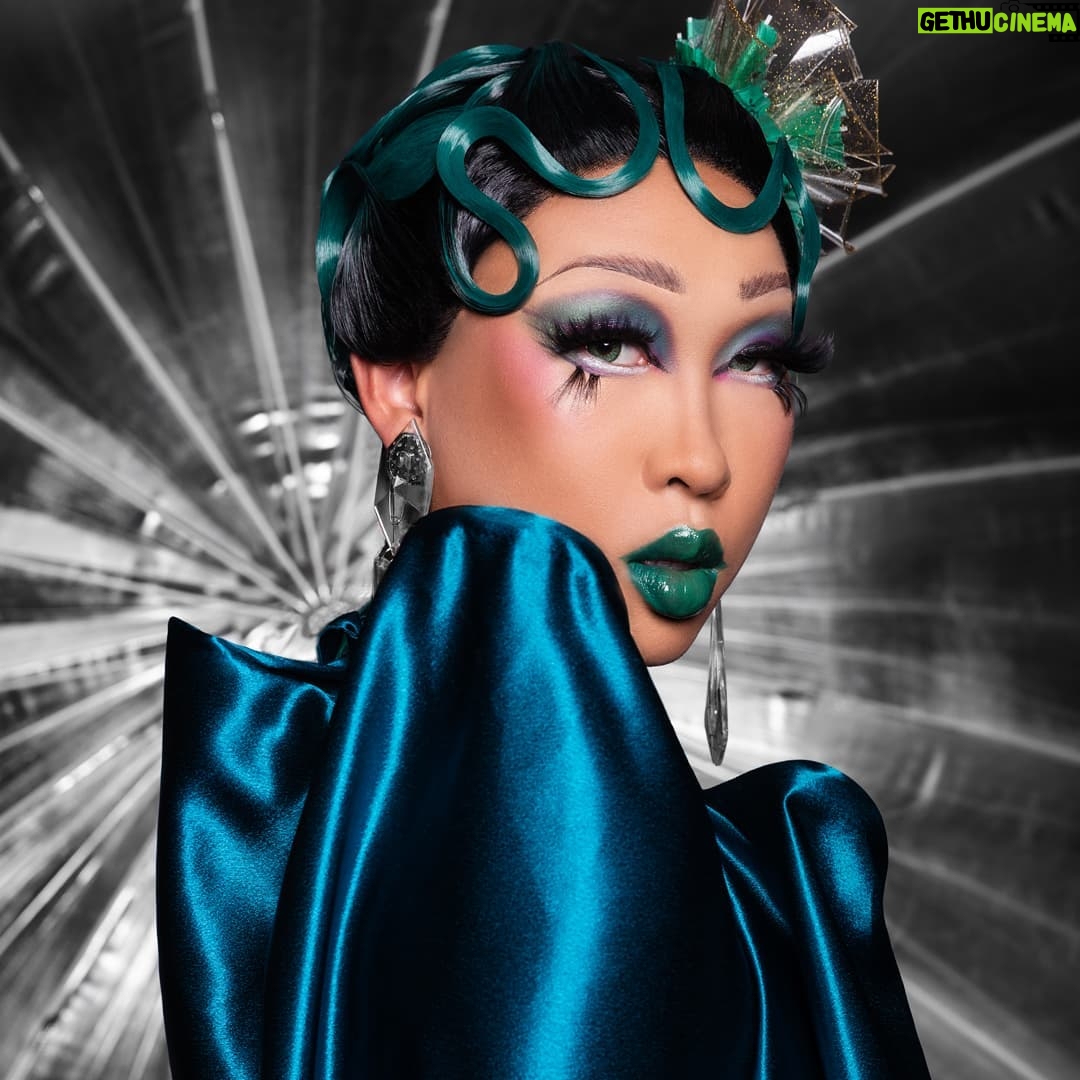 Suki Doll - 5.9K Likes - SUKI X DESIGN CHALLENGE
@canadasdragrace
.
Concept by COLLECTIVE DOLLMINATION
@collective_dollmination
.
Art Direction by @jocelynleduc_
Photo by @jeansebastiensenecal
Styling by @poe.mtl
Outfit by @_thesukidoll
Jewelry by @petula_claque
Hair by @_thesukidoll
MUA by @_thesukidoll
.
Using all the minutes available, the design challenge was truly ecstatic! We could feel the electric rush in the air from all of the sisters. Plastic cups, margarita umbrellas, furry lolipops & old fur coat? Suki got you covered for a premiere!
.
.
#drag #thesukidoll #design #couture