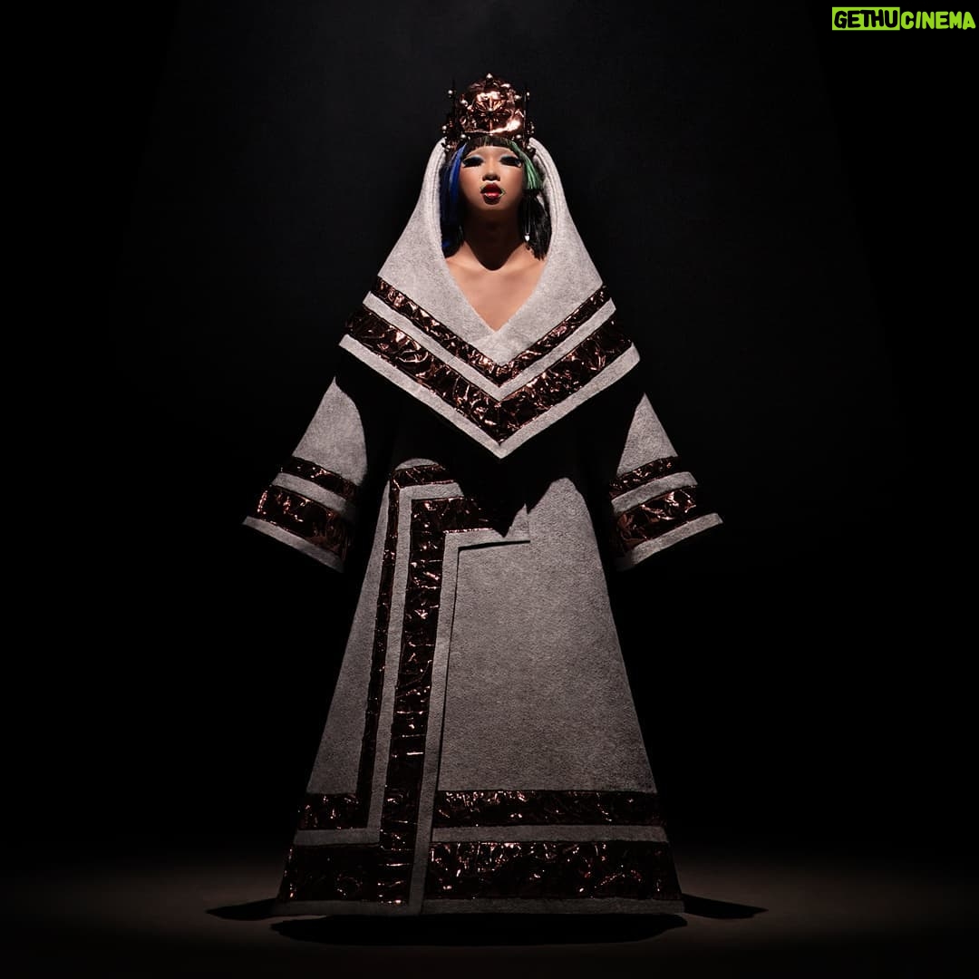 Suki Doll - 6.4K Likes - SUKI X POE
@poe.mtl
.
Concept by COLLECTIVE DOLLMINATION
@collective_dollmination
.
Art Direction by @jocelynleduc_
Photo by @jeansebastiensenecal
Styling by @poe.mtl
Outfit made by @poe.mtl
Hair by @stephane_scotto_di_cesare
MUA by @_thesukidoll
Lips inspired by @dima.grinko.mua2.0
.
An amazing and versatile creative. Poe is our unconventional creator that takes hold of all aspect in the design realm. Let his mind drive you to the epitome of fashion.