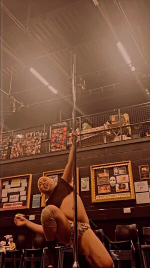 Sum Ting Wong Instagram - Another successful poleography at @readingpolearts thank you girlies for getting me out of bed 🥰🥰🥰