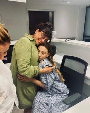 Sümeyye Aydoğan Instagram - Son kez ve İYİ Kİ! @gaddartvresmi Bu yolculukta yanımda olan ekibime, herkese sonsuz teşekkürler ❤️