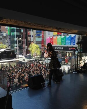 Sumire Uesaka Instagram - もくようび〜！
そしてこんにちは8月〜！！
皆さま、すこやかにお過ごしですか？

ついに…インスタグラムの投稿が1000になりました！
1000ｷﾀ━━━━(ﾟ∀ﾟ)━━━━!!
あらためまして、私の日記のごときアカウントをいつも見てくださって、ありがとうございます！いいねやコメントもとてもうれしく見ておりますよ！

昨日エックスで何となく何を載せようか募ってみたのですが、なつかし系のお写真を引っ張りだしてみることにしました！なつかしーい！
この頃はそれほどお写真を撮ってなかったのですが、いやあ撮っておくべきですね…！想い出いろいろです！

ということで、これからものんびりまったり更新ではありますが、仲良くしてくれたらとてもうれしいのですよ！
よろしくお願いしますねっ(*´∀｀*)

それでは皆さま、本日もすこやかにまいりましょう〜！
夜はなおぼうの生放送におじゃましますよ！！楽しみ〜！

#上坂すみれ