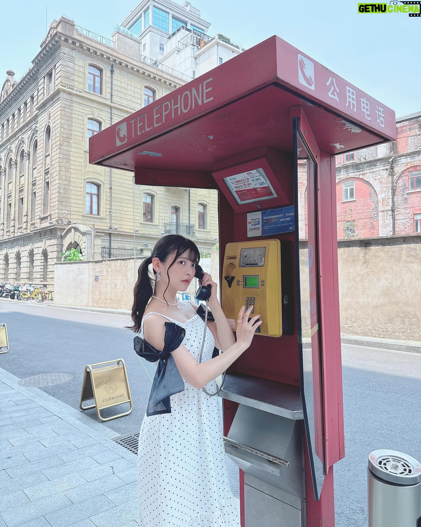 Sumire Uesaka - 39K Likes - きんようび〜!
皆さま、今週も大変おつかれさまでしたっ!
上海の街を少し散策したときのお写真です〜っ!
それはそれは超高級な、蟹と蟹味噌をふんだんに使ったラーメンをいただいたのですよ…!濃厚!幸せの味!!
私の大好きなレトロ公衆電話にも遭遇できました!カワイイ!
さて、あしたは横浜でのトークイベント、日曜は名古屋・大阪でリリースイベントですっ!
同志の皆さまに会えるのがたのしみ〜っ!
美味しいものもたべるぞ〜っ!
それでは皆さま、体調に気をつけて、すこやかな週末を過ごしましょうねっ!
#上坂すみれ