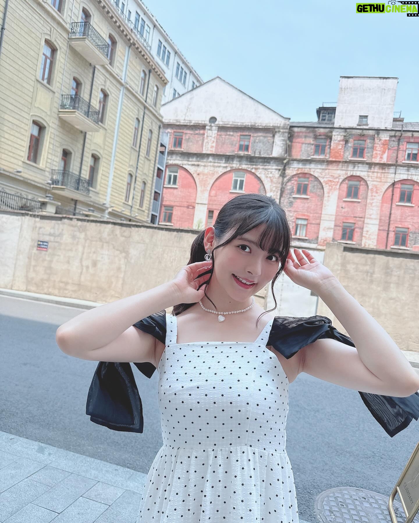 Sumire Uesaka - 39K Likes - きんようび〜!
皆さま、今週も大変おつかれさまでしたっ!
上海の街を少し散策したときのお写真です〜っ!
それはそれは超高級な、蟹と蟹味噌をふんだんに使ったラーメンをいただいたのですよ…!濃厚!幸せの味!!
私の大好きなレトロ公衆電話にも遭遇できました!カワイイ!
さて、あしたは横浜でのトークイベント、日曜は名古屋・大阪でリリースイベントですっ!
同志の皆さまに会えるのがたのしみ〜っ!
美味しいものもたべるぞ〜っ!
それでは皆さま、体調に気をつけて、すこやかな週末を過ごしましょうねっ!
#上坂すみれ