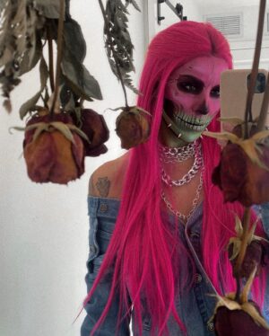 Summer Mitchell Instagram - come over, im makin dinner

#allhallowsvieve #anastasiabeverlyhills #makeupartist #mua #sfx #halloween #halloweenmakeup #skullmakeup #instaglam #vieve #specialfx #powerinkliner #hallowgenius #glossgenius @glossgenius