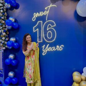 Actress Sunayana Fozdar HD Instagram Photos and Wallpapers July 2024