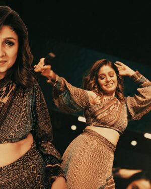 Sunidhi Chauhan Instagram - Performing at YTFF was pure ecstasy! 
I’m beyond grateful for the unforgettable experience and the incredible energy from everyone who was there. 
Thank you all for making it a time to remember!

Styled by @saumyathakur 
#styledbysaums 
In 
Outfit @nikitamhaisalkar
Rings @misho_designs
Earrings @theetherealstore_ 
Boots @saintgworld 
Style Asst. @pareenaaahhh

Glam
MUA @makeupbyshikhamishra
Hair @hairstylistmanju

@youtubeindia @youtubefanfest 

#sunidhilive #sunidhi #sclive #explore #YTFFin24 #liveperformance