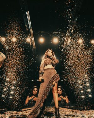 Sunidhi Chauhan Instagram - Performing at YTFF was pure ecstasy! 
I’m beyond grateful for the unforgettable experience and the incredible energy from everyone who was there. 
Thank you all for making it a time to remember!

Styled by @saumyathakur 
#styledbysaums 
In 
Outfit @nikitamhaisalkar
Rings @misho_designs
Earrings @theetherealstore_ 
Boots @saintgworld 
Style Asst. @pareenaaahhh

Glam
MUA @makeupbyshikhamishra
Hair @hairstylistmanju

@youtubeindia @youtubefanfest 

#sunidhilive #sunidhi #sclive #explore #YTFFin24 #liveperformance