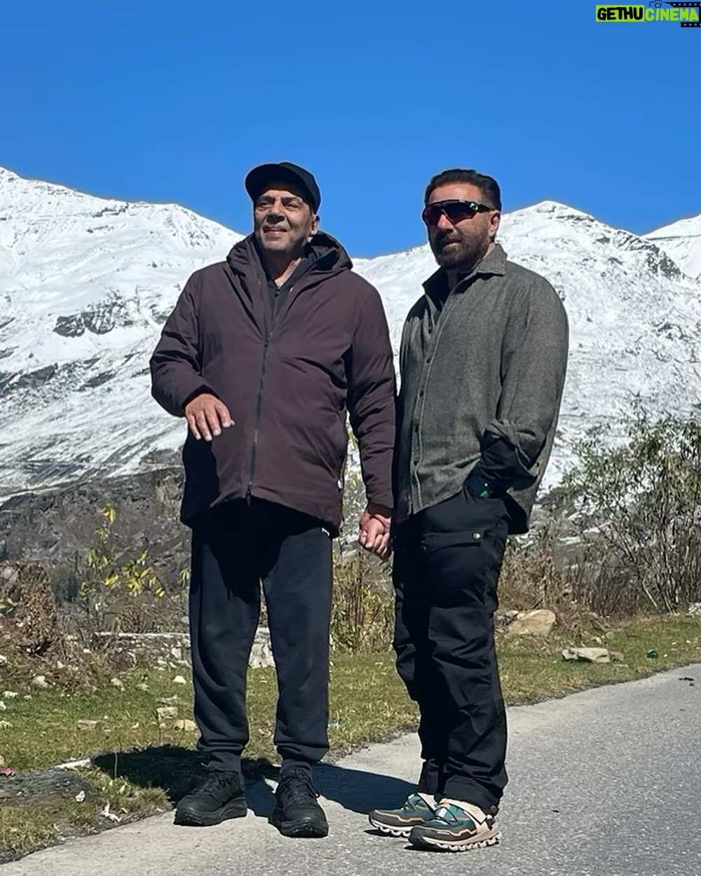 Sunny Deol - 388.8K Likes - Happy Fathers Day PAPA. Love you ❤️
#HappyFathersDay #FathersDay