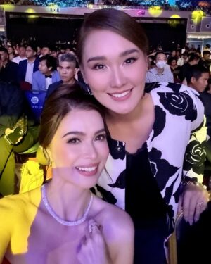Sunshine Cruz Instagram - More from #mwph2024 coronation night 🥰

Make up : @itsedsgomakeup 
Hair : @hairbyallybernardo 
Custom gown : @wearebiro by @jeremiahoribe 
Stylist : @francischee_ 
Associate stylist : @juanchoxbuendia 
Jewellery : @tesserajewelry @ctj_carlthejeweller 
Skin : @cathyvalenciaskinclinic