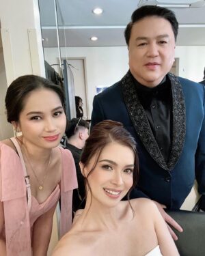 Sunshine Cruz Instagram - More from #mwph2024 coronation night 🥰

Make up : @itsedsgomakeup 
Hair : @hairbyallybernardo 
Custom gown : @wearebiro by @jeremiahoribe 
Stylist : @francischee_ 
Associate stylist : @juanchoxbuendia 
Jewellery : @tesserajewelry @ctj_carlthejeweller 
Skin : @cathyvalenciaskinclinic