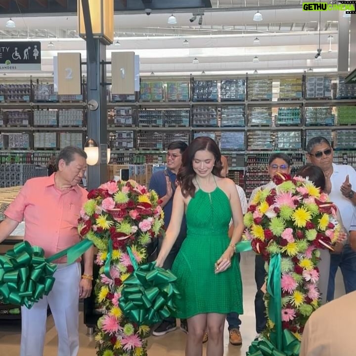 Sunshine Cruz - 3 Likes - Landers Superstore expands to Naga City with its 13th superstore opening. Congratulations @landersph family! š
#LandersPh
#LandersNaga
#landerssuperstore
Make up by| @andreuariola
Hair by| @zeus_ariola
Dress by| @dress_beyond.mnl
Styled by| @francischee_
Assoc.Stylist| @juanchoxbuendia