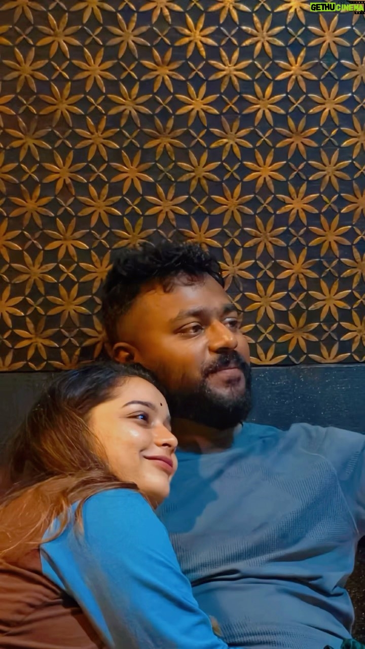 Sushma Nair - 54.9K Likes - The beauty of a long-distance relationship lies in cherishing every small gesture that keeps our love thriving and creates timeless memories. ✨
He had no idea i was meeting him! Thanks to @sonycheruvathur Etta and @coachishaq_vi for helping me execute this surprise