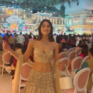 Susmita Chatterjee Instagram - Grateful to be a part of #anantambani & #radhikamerchant grand wedding. Thank you to the kind Ambani family for such beautiful hospitality❤️🙏🏻❤️
Love love & more love 🥰🥰🥰
Outfit @sequinsandpearlsclothing
Jewellery @bcsenjewellers
M&H @kajuguhaofficial
Styled by @fashiondoctor_official
#arweddingcelebrations #arwedding #ambaniwedding #ambani