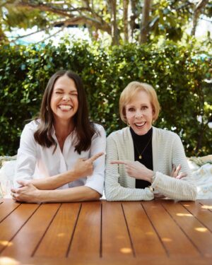 Sutton Foster Instagram - Two Freds are better than one! Tune in to @cbssundaymorning tomorrow at 9am to see @itscarolburnett and @suttonlenore talk about their shared experience playing Princess Winnifred in #MattressMusical and the ongoing power of fairytales ✨

📸: @emiliomadrid