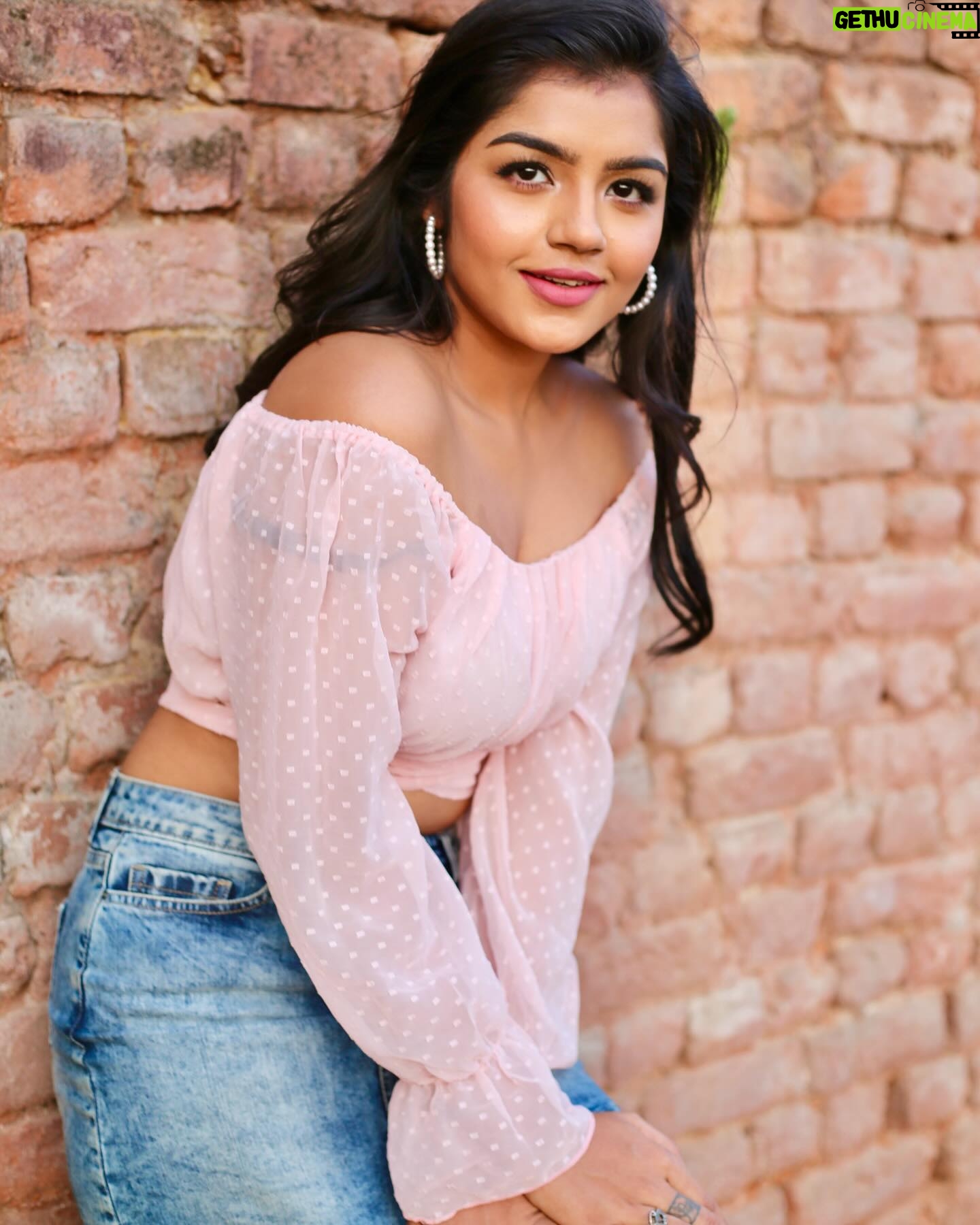 Suveta Shrimpton - 3.1K Likes - Chasing dreams āØ
š· @doodle_phootography
Hairdo @sha_cin_makeover
.
.
.
#photoshoot #sareelove #instagood #instadaily #photooftheday #trending #suvetashrimpton #suvetashrimptonā¤ļøā¤ļøā¤ļø